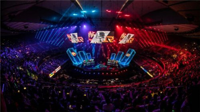 英雄聯盟職業聯賽春季賽總決賽落幕武漢 RNG捧起2021LPL冠軍獎杯